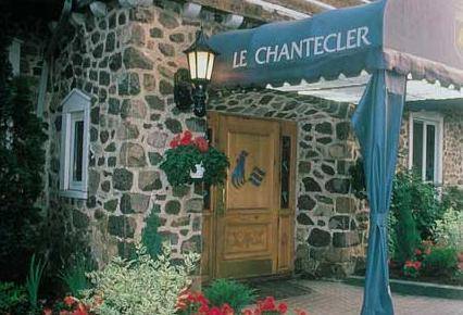 Hotel Le Chantecler Sainte-Adèle Buitenkant foto